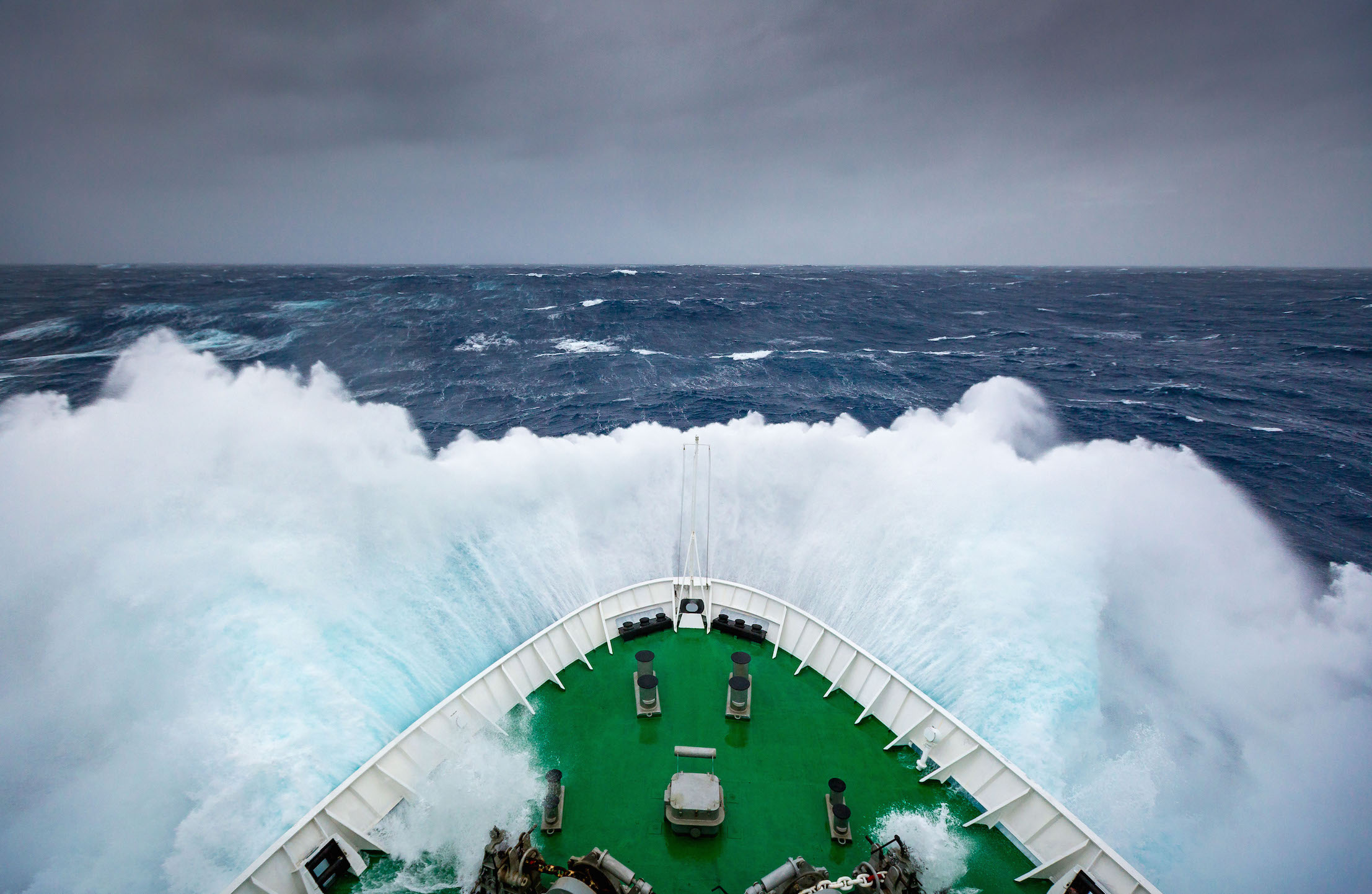 crossing-the-drake-passage-to-antarctica-wayfinders